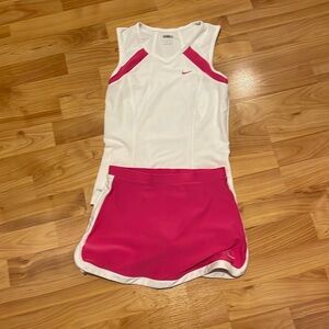 Girls Nike matching golf set.